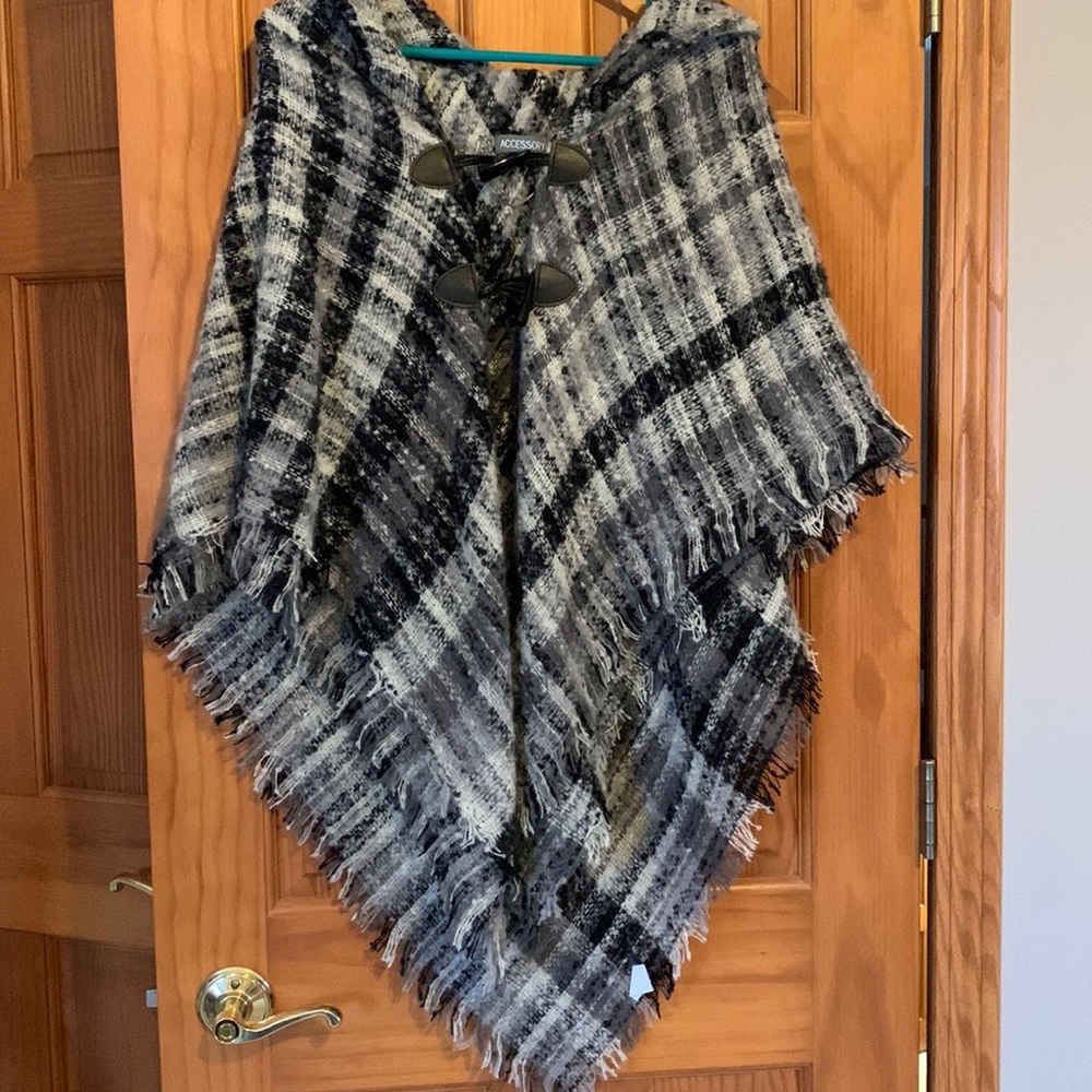 Plaid gray and black sweater shawl